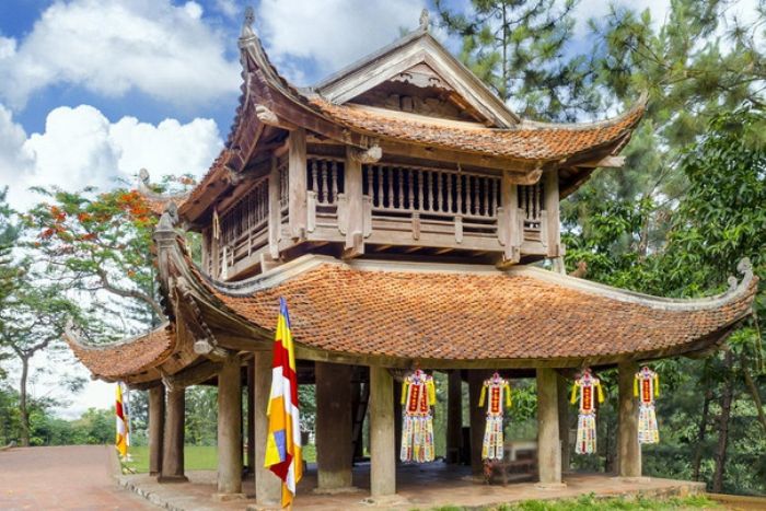 Temple de Tram Gian à visiter au village de la soie de Van Phuc