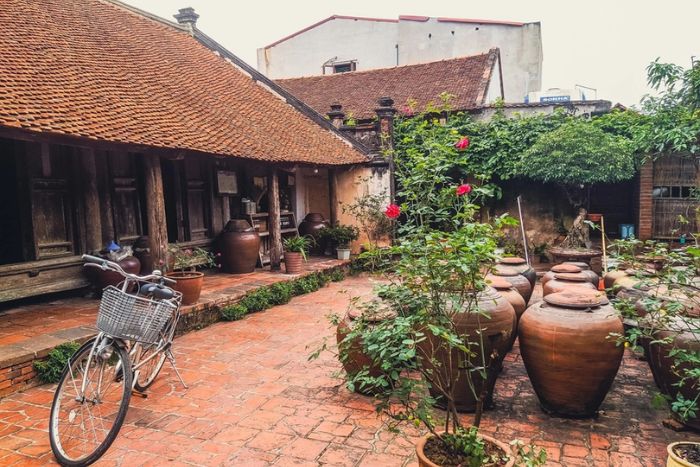 Que visiter au village de Duong Lam en 2 jours ? Explorez les maisons anciennes