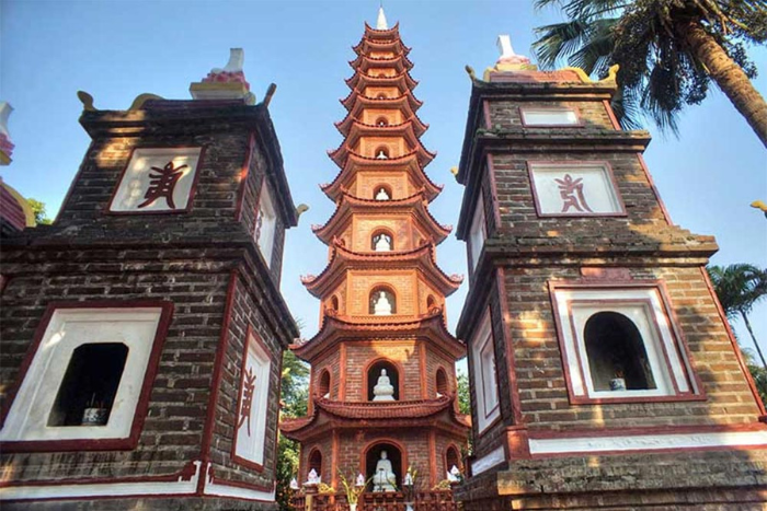 Pagode Tran Quoc - un des sites emblématique de Hanoi