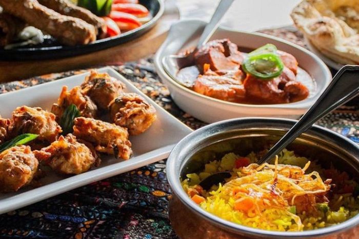 Tandoor – Spécialité indienne Halal avec currys parfumés, biryani épicé et naan traditionnel
