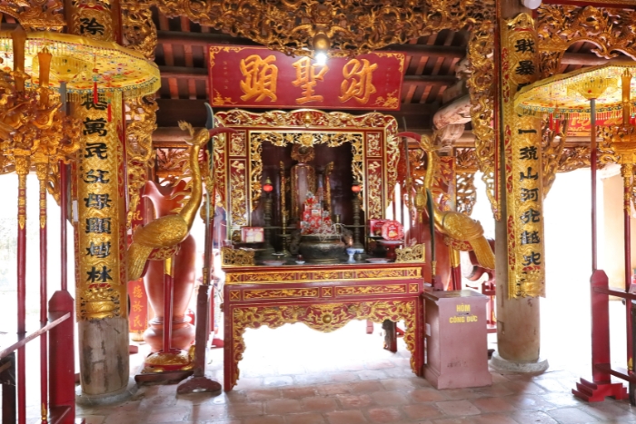 Le mausolée et le temple de Ngo Quyen