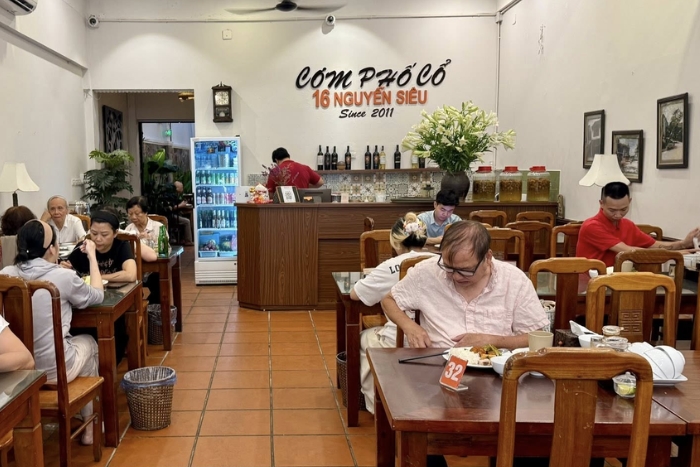 Dîner chez Com Pho Co