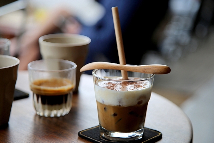 Le plaisir simple d’un cà phê muối à l’aube à Hanoi
