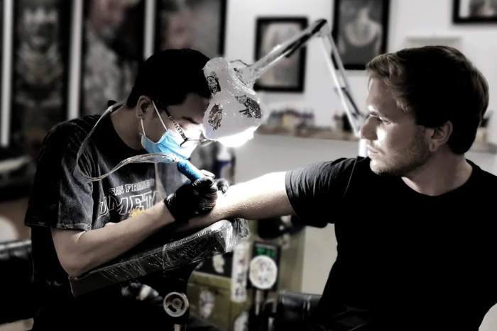 Hanoi Tattoo Studio dans la rue Hang Giay