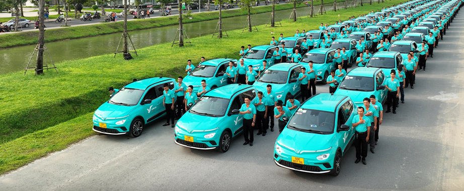 SM green electric taxi