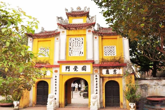 Porte Tam Quan, entrée de la Pagode au Pilier Unique, Hanoï