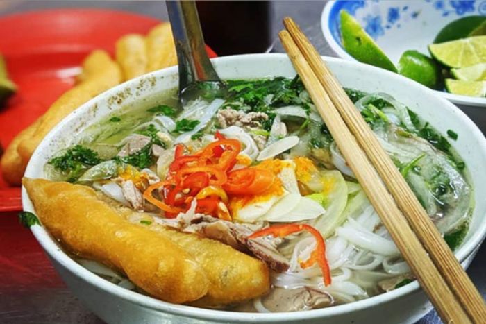 Chaque bol servi à Pho Vui reflète la tradition culinaire transmise depuis plusieurs décennies