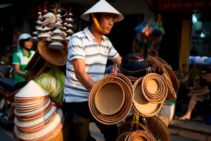 Visitez le marché du village de Chuong  
