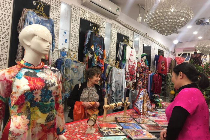 Thao Silk attire toujours les clients avec des produits diversifiés et riches