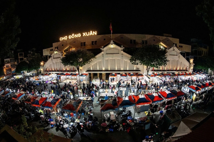 Marché de nuit du vieux quartier Hanoï