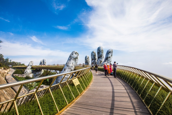 Ba Na Hills et son célèbre pont d’Or, joyau de l’itinéraire 6 jours à Hue Da Nang Hoi An