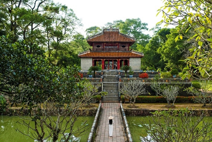 Découverte du tombeau de Minh Mang – Un joyau impérial de Hue