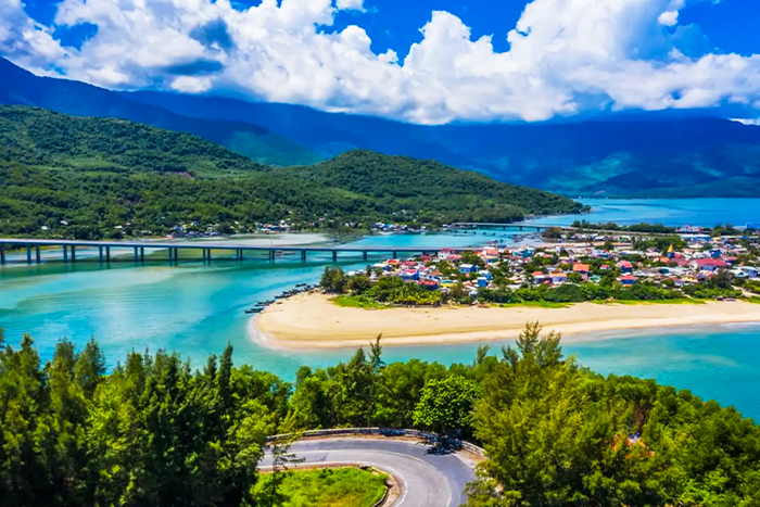 Plage de Lang Co, l'une des plus belles plages du Vietnam