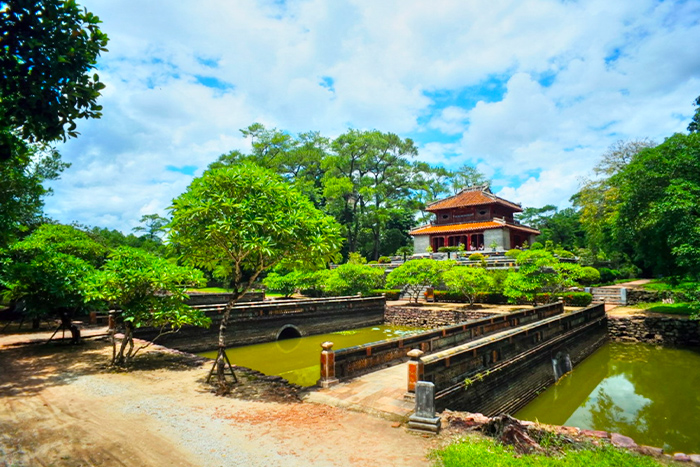 Les tombeaux impériaux de Hue au Vietnam 