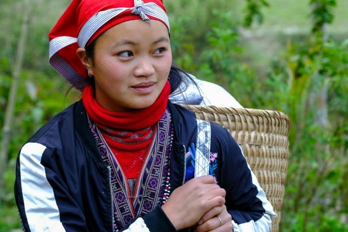 Rencontre avec une famille locale dans un village ethnique de Lai Chau