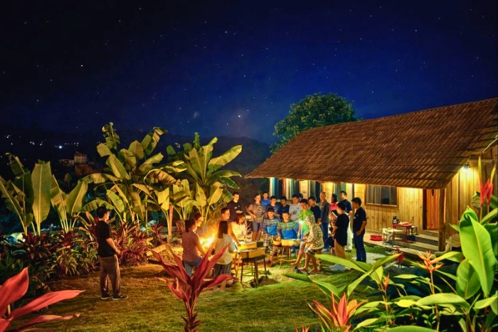 Sous la lueur du feu, les histoires prennent vie &agrave; Tả L&egrave;ng Homestay