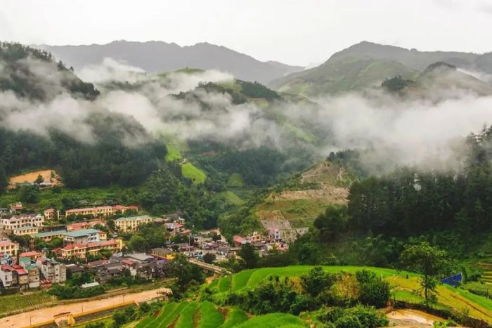 Les montagnes de Lai Chau et leurs villages traditionnels