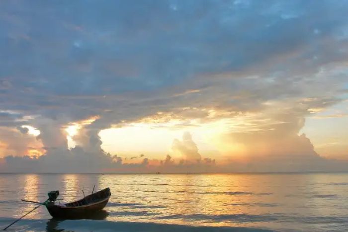 Contempler le paisible coucher de soleil