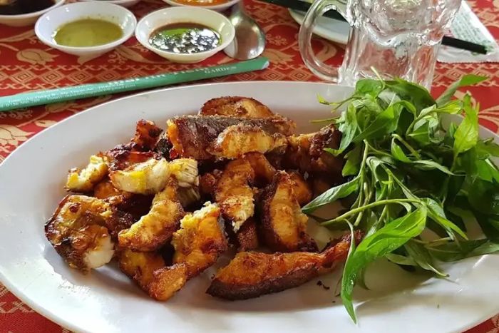 La nourriture ici est délicieuse