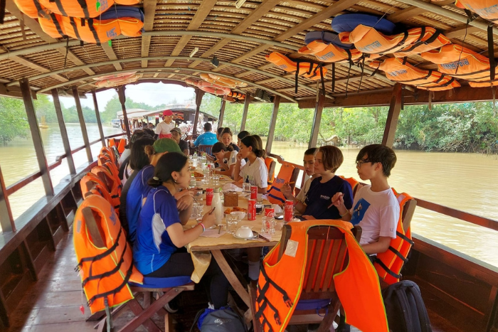 Savourez un repas traditionnel vietnamien