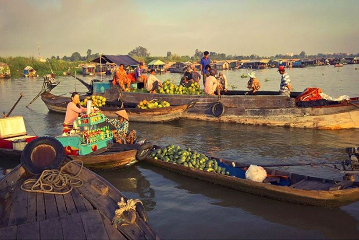 Découverte le marché flottant de Long Xuyen