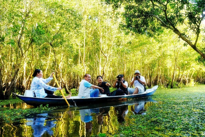 La forêt de cajeputiers Tra Su An Giang