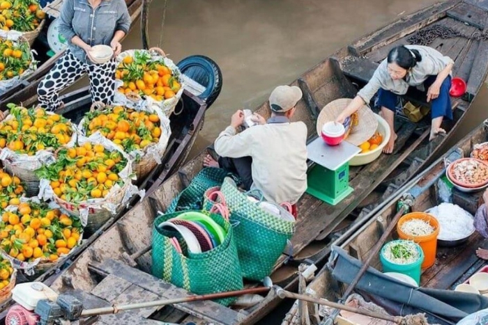 Marché flottant Phong Dien