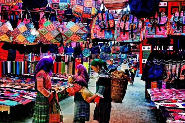 Explorez les villages de Bac Ha à Sapa