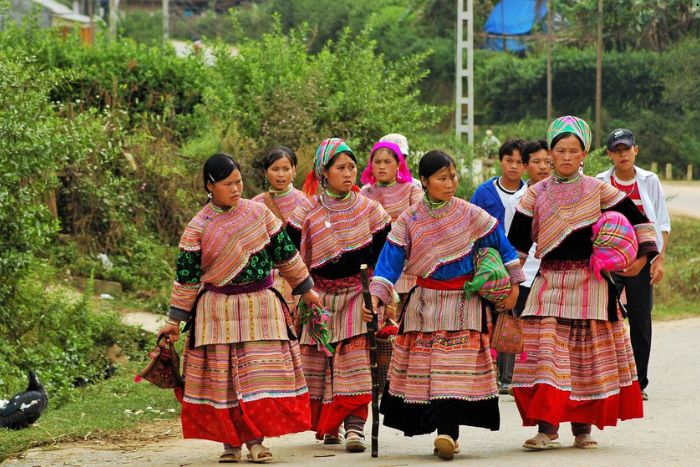 Le marché de Cao Son se déroule chaque mercredi matin à Lao Cai