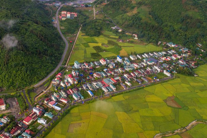 Vue panoramique de Muong Khuong d'en haut à Lao Cai, nord du Vietnam