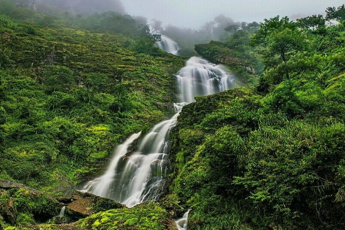 Visitez la cascade d'Argent lors du voyage de 5 jours à Sapa