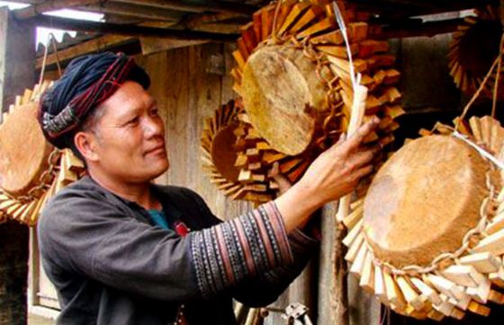 La Fabrication Des Tambours Du Dao Rouge à Sapa - Lessence Dun Patrimoine Culturel