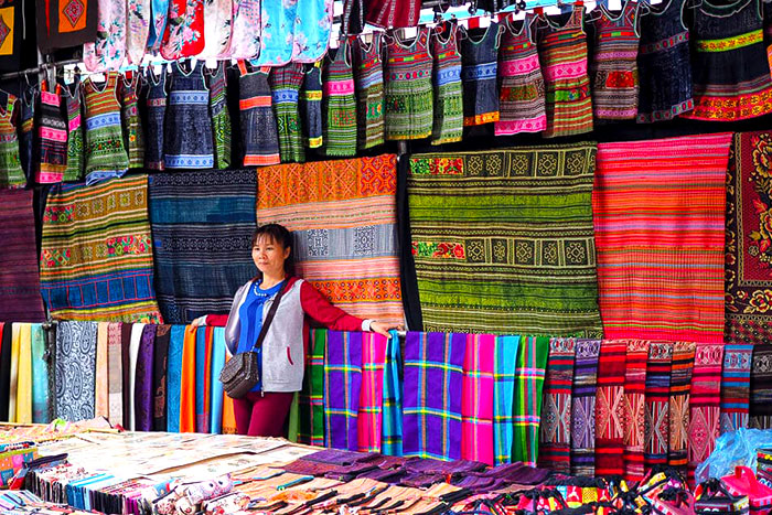 Visite des marchés locaux à Sapa