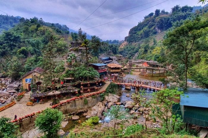 Paysage lyrique du village de Cat Cat à Sapa