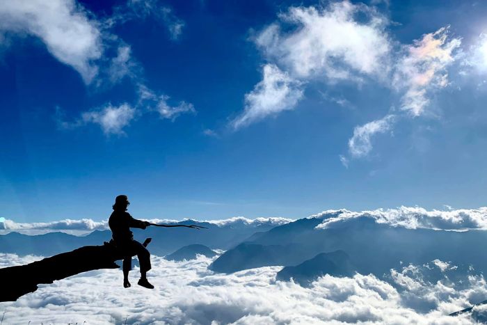 Chasse aux nuages sur la montagne Lao Than à Y Ty