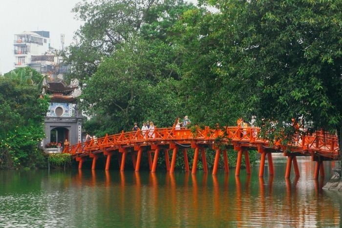 Un sac léger, quelques étapes bien choisies et l’envie de partir : le Vietnam se prête particulièrement bien à une première aventure en solo