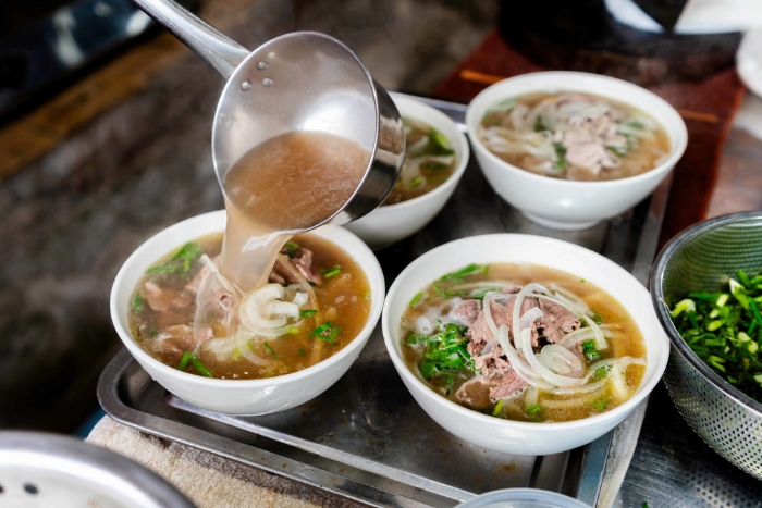 Le phở est sans doute le petit déjeuner vietnamien le plus connu