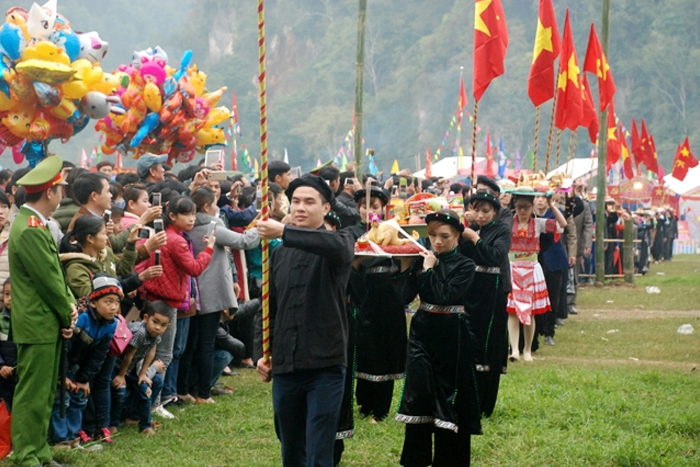 Fête de l'ethnie Tay à Cao Bang