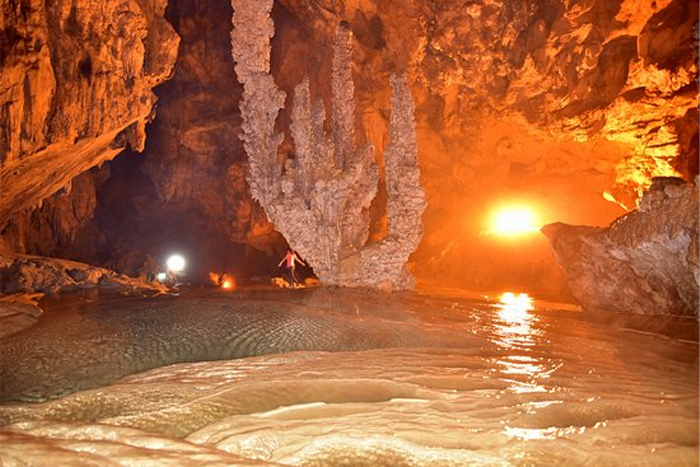 Meilleure période pour explorer la grotte de Nguom Ngao