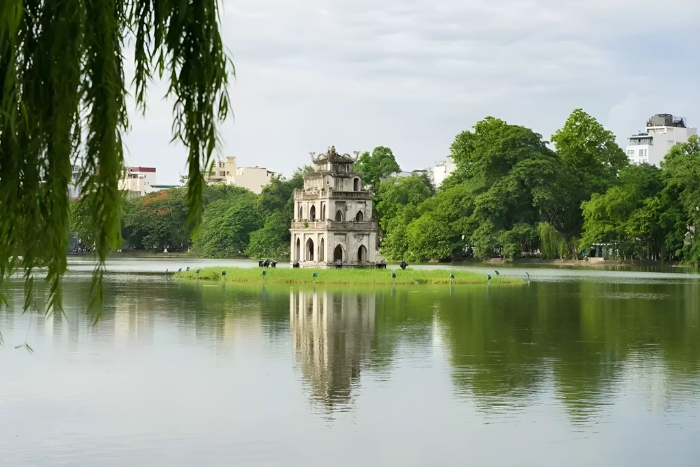 Que voir dans le circuit combiné Vietnam Cambodge ? Le lac de l’Épée Restituée