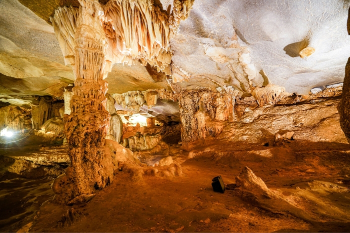 Visitez la grotte Thien Canh Son pendant 2 semaines au Vietnam Cambodge