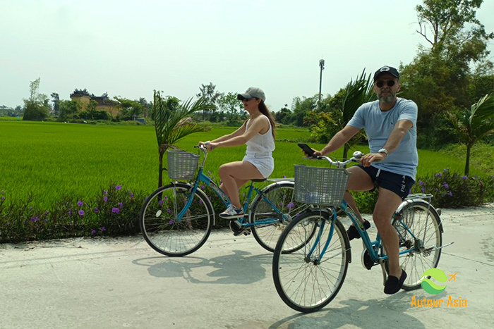 une excursion à vélo jusqu'à la forêt de cocotiers de Bay Mau