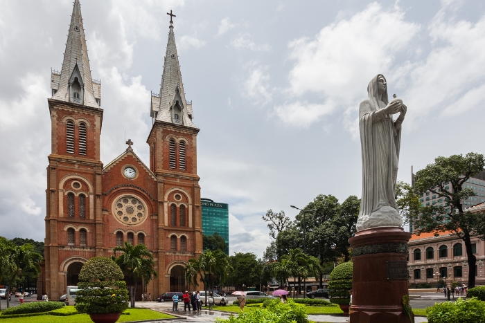 Cathédrale Notre-Dame de Saïgon dans le circuit de 7 jours au sud Vietnam