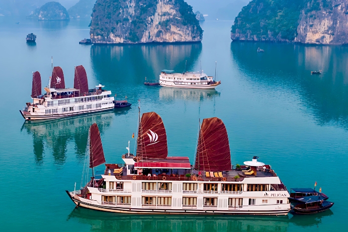 Croisière entre les légendes de la baie d’Halong