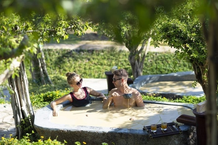 Les fameux bains de boue de la ville de villégiature - Nha Trang