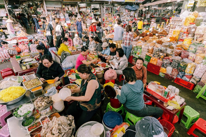 Ne manquez pas l&rsquo;exp&eacute;rience culturelle et gastronomique au march&eacute; de Con