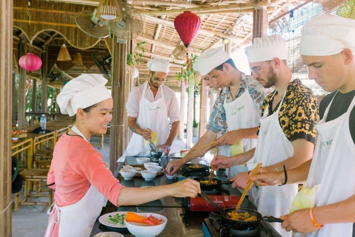 Rejoignez un cours de cuisine avec un chef local