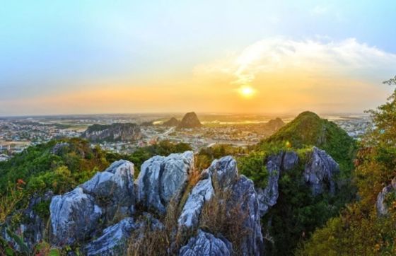 Découvrir Les Montagnes De Marbre De Da Nang Au Centre Du Vietnam
