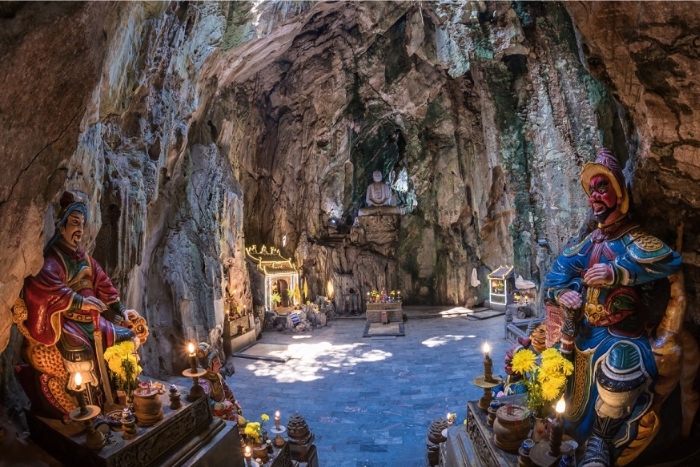 Grotte Huyen Khong dans les Montagnes de Marbre de Da Nang