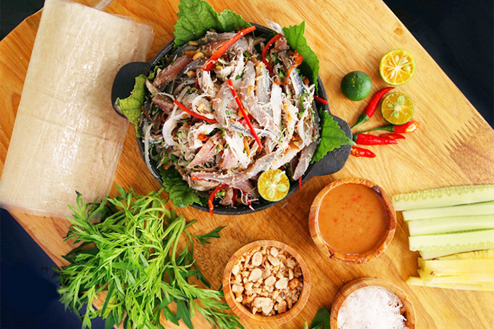 Salade de poisson Nam O à Danang